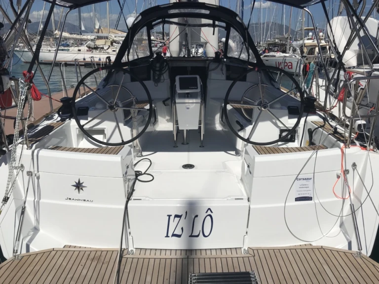 Sailboat rental in Ajaccio - Jeanneau Sun Odyssey 389