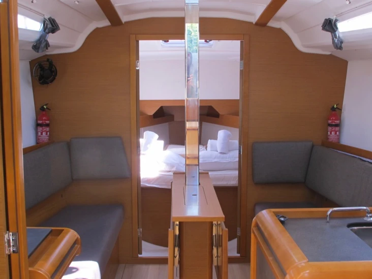 Boat rental Jeanneau Sun Odyssey 349 in Ajaccio on Samboat