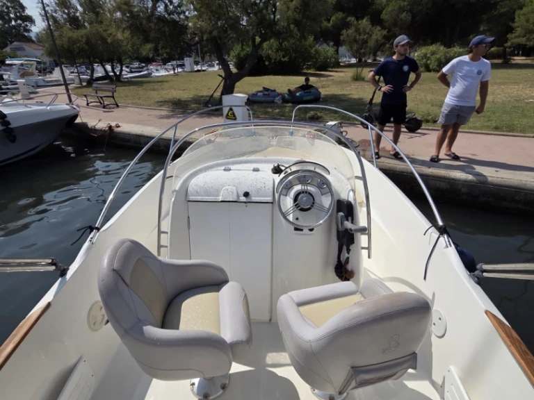 Bénéteau Flyer 5 charter bareboat or captained in  Saint-Florent
