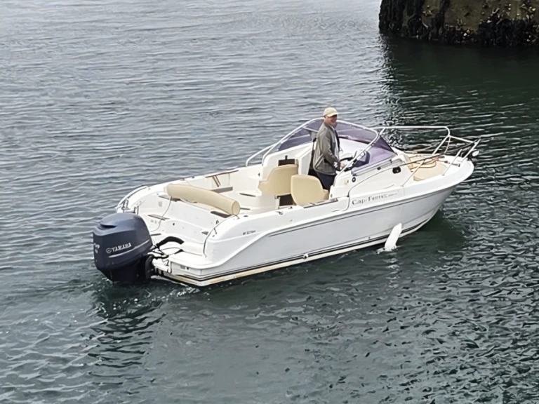 Boat rental B2 Marine Cap Ferret 650 CC in Larmor-Plage on Samboat