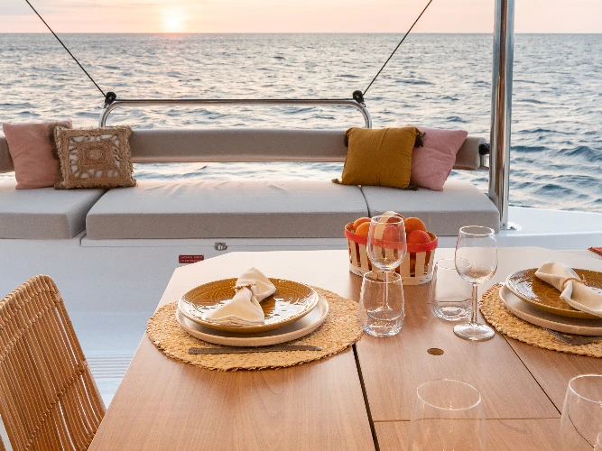 Rent a 15 BALI 4.4 Ajaccio