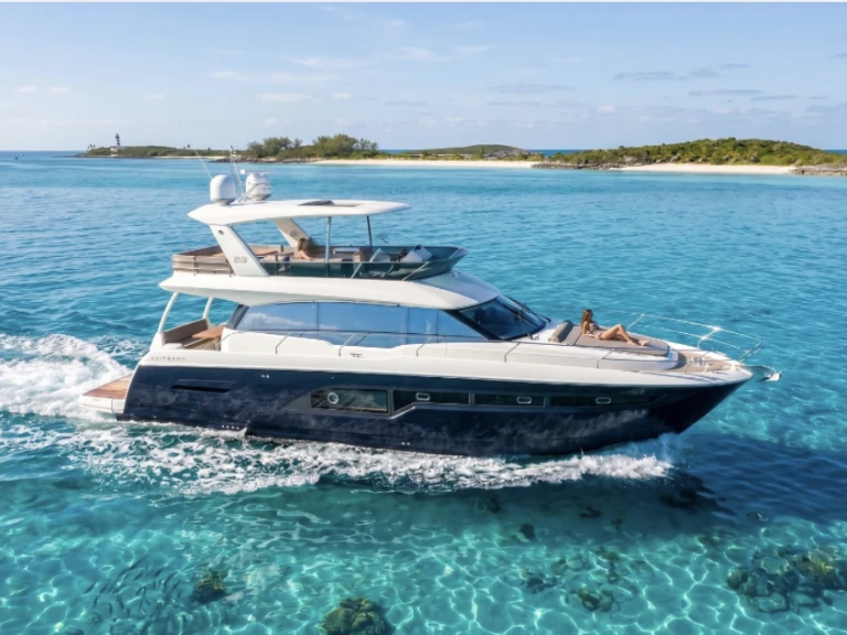 Luxury Yacht for rent Miami Beach at the best price
