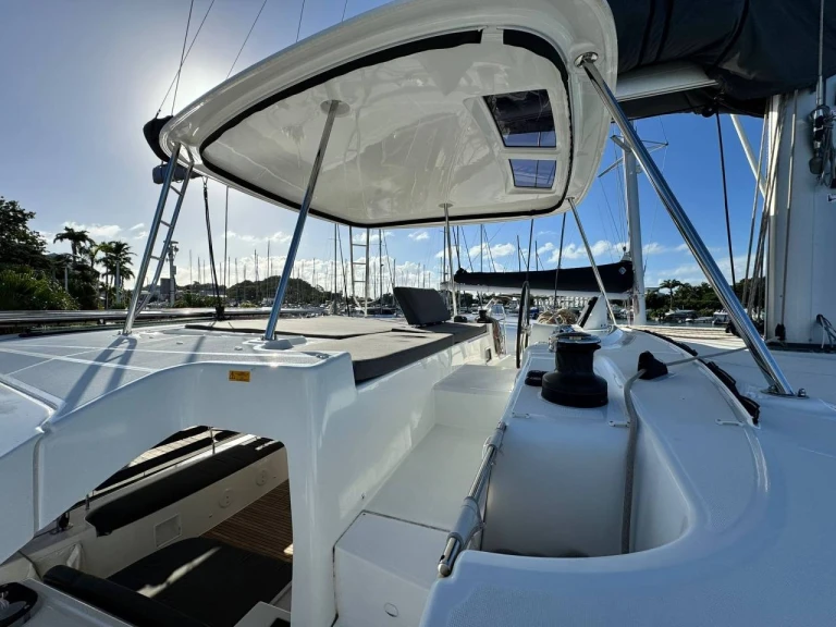 Catamaran for rent Pianottoli-Caldarello at the best price