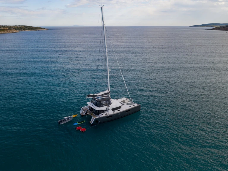 Yacht charter Athens Marina cheap Lagoon 560 S2