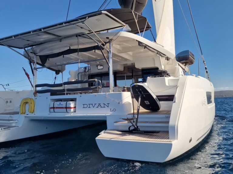 Catamaran rental in Pianottoli-Caldarello - Lagoon Lagoon 46