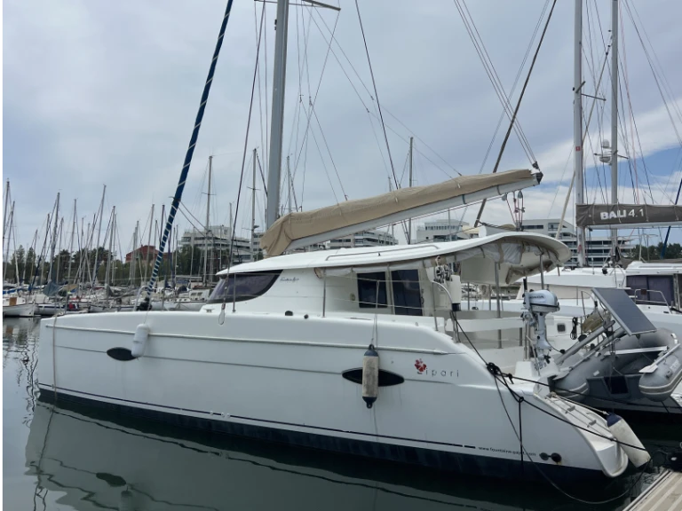 Rent a Fountaine Pajot Lipari 41 Canet-en-Roussillon