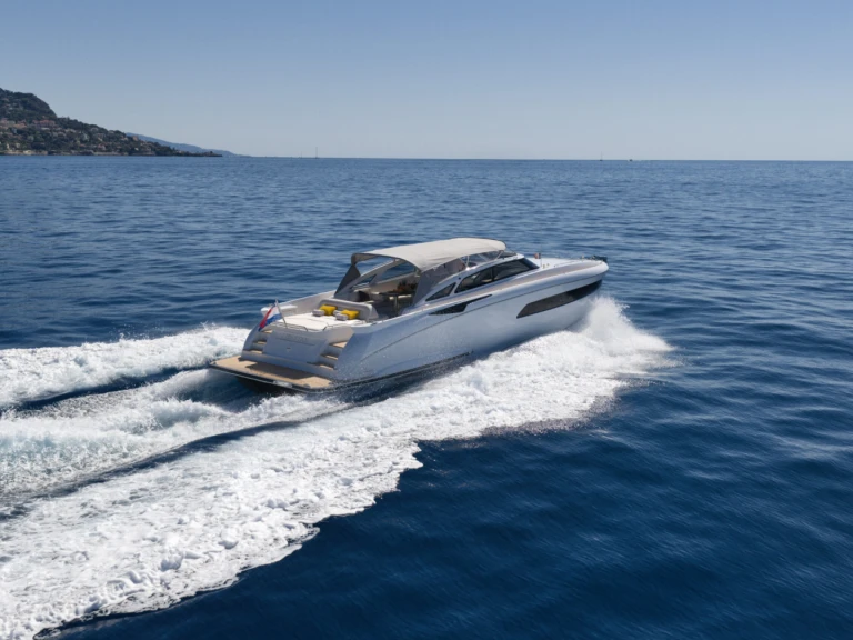 Luxury Yacht rental with or without captain SICHTERMANN Paris