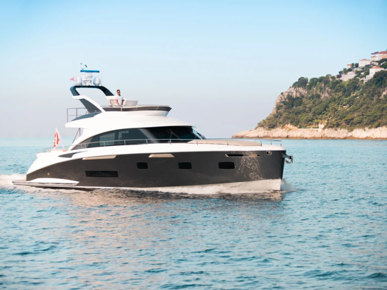 Luxury Yacht rental with or without captain SICHTERMANN Paris