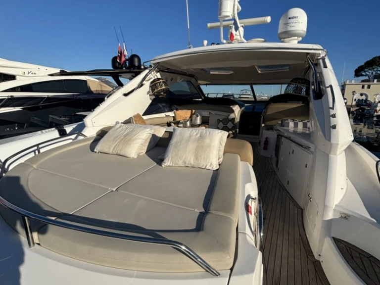 Yacht charter Paris cheap Portofino 53