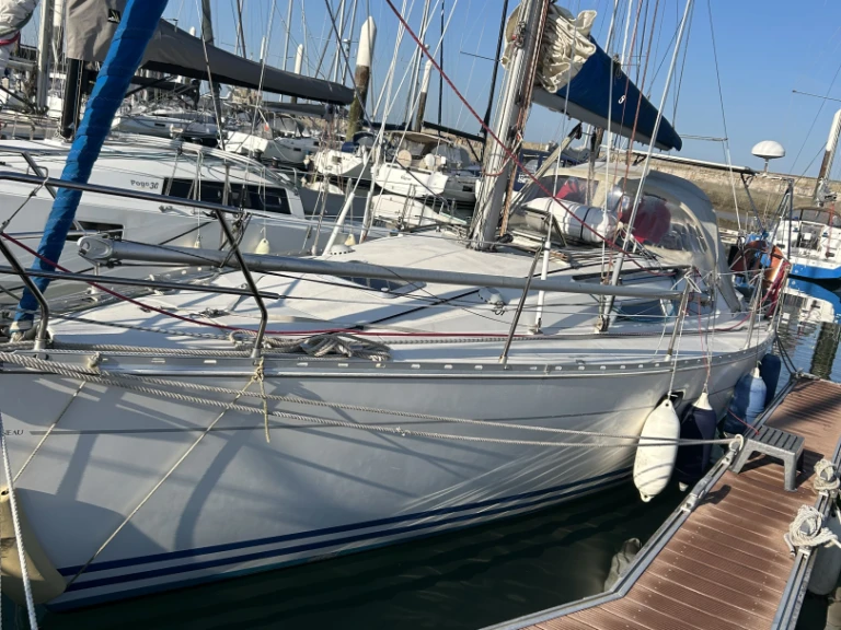 Rent a Jeanneau Sun Odyssey 33 Le Havre