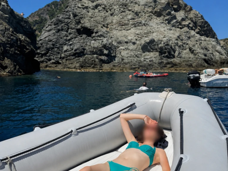 Yacht charter Le Brusc cheap Mc4700