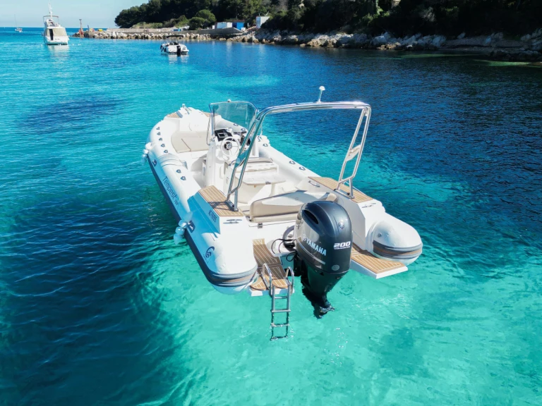 Yacht charter Mandelieu-la-Napoule cheap Tempest 700