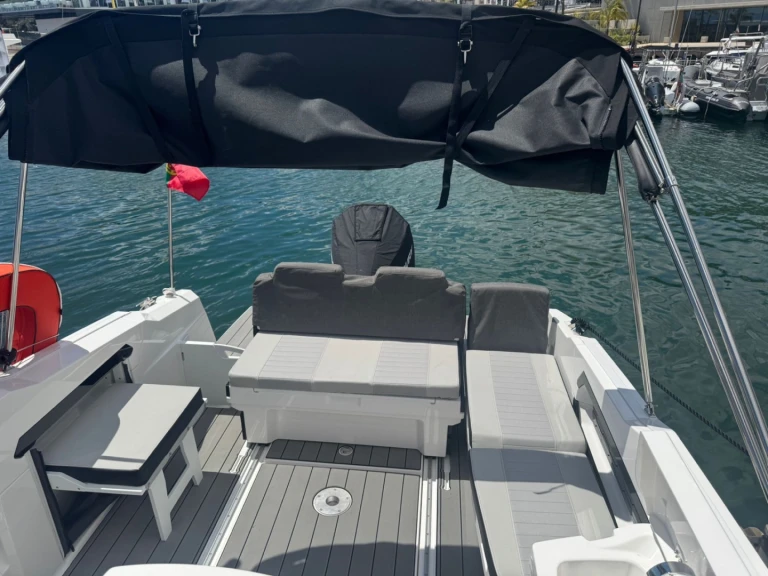 Yacht charter Porto do Funchal cheap R8S
