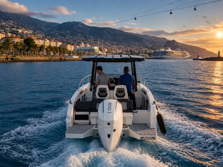Boat rental Karnic R8S in Porto do Funchal on Samboat
