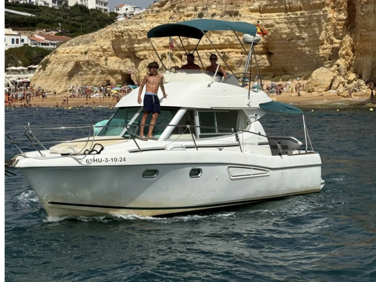 Motorboat for rent Real Club Marítimo de Huelva at the best price