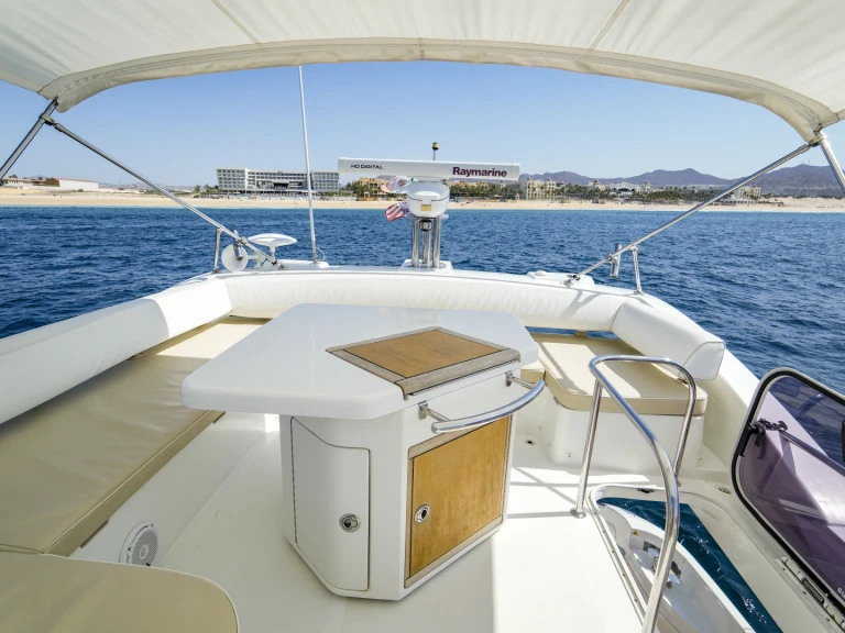 Bareboat Rental Motorboat Azimut with a boat licence