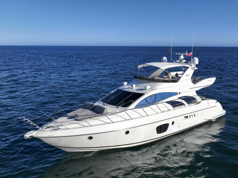 Bareboat Rental Motorboat Azimut with a boat licence