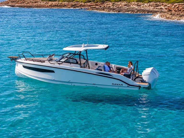Quicksilver Navan S30 in Santa Eulària des Riu on SamBoat