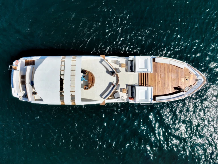 Luxury Yacht rental in Cabo San Lucas - Pelican Luxury Motor Yacht