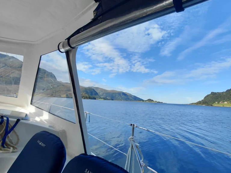 Sailboat for rent Selje at the best price