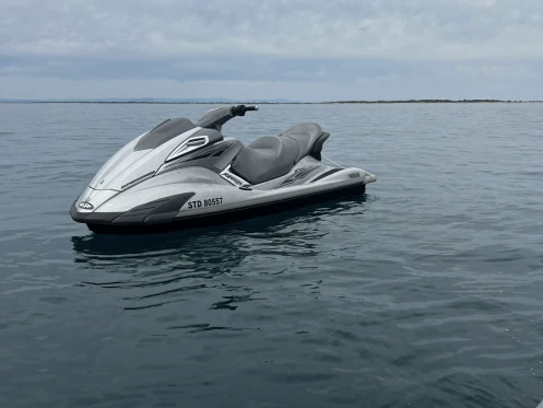 Yamaha YAMAHA FX SHO in Port-Camargue on SamBoat
