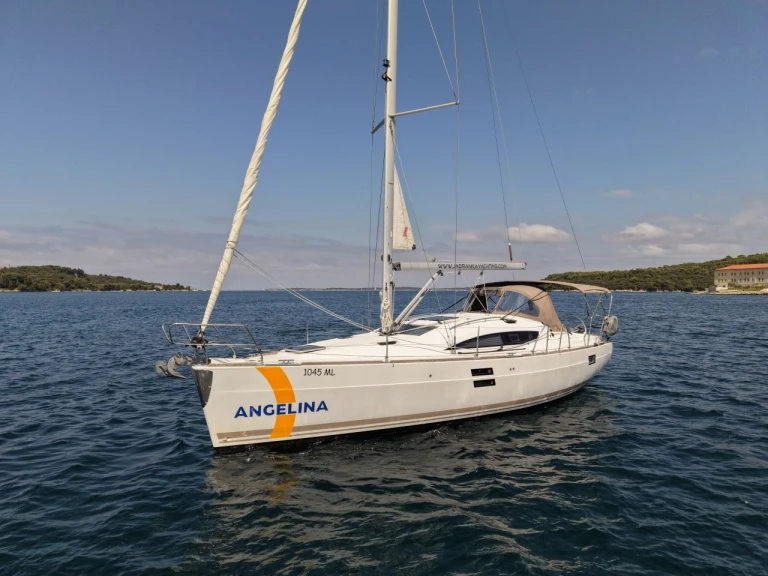 Elan Impression 40 in Pula on SamBoat