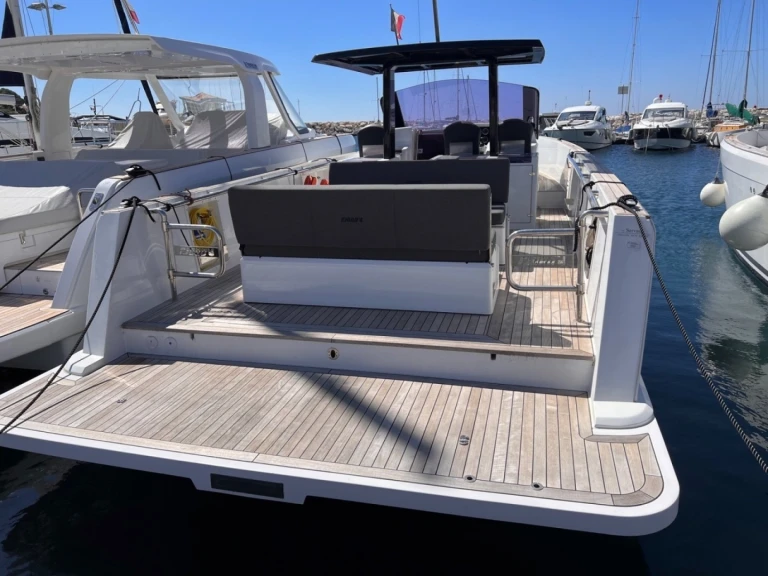 Fjord Fjord 40 Open in Marseille on SamBoat