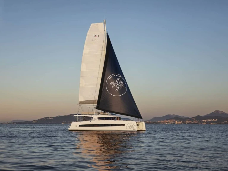 Catamaran rental in Bonifacio - Bali Bali 5.8