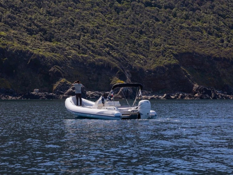 Kardis KARDIS 880 APACHE in Coti-Chiavari on SamBoat