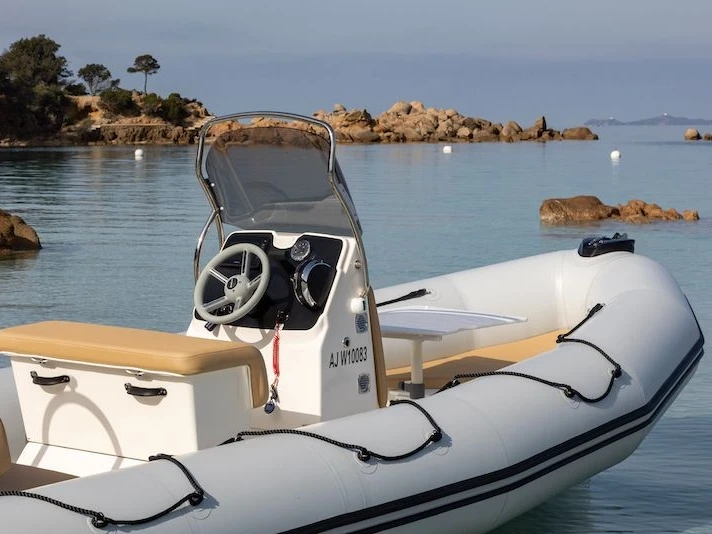 RIB rental in Isolella - Bombard BOMBARD 650 SUNRIDER NEO