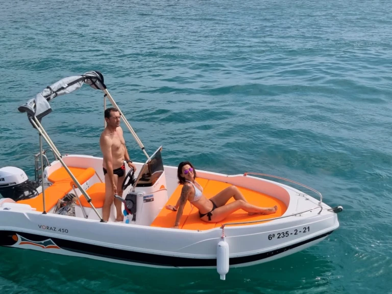 Motorboat for rent Port de Estartit at the best price
