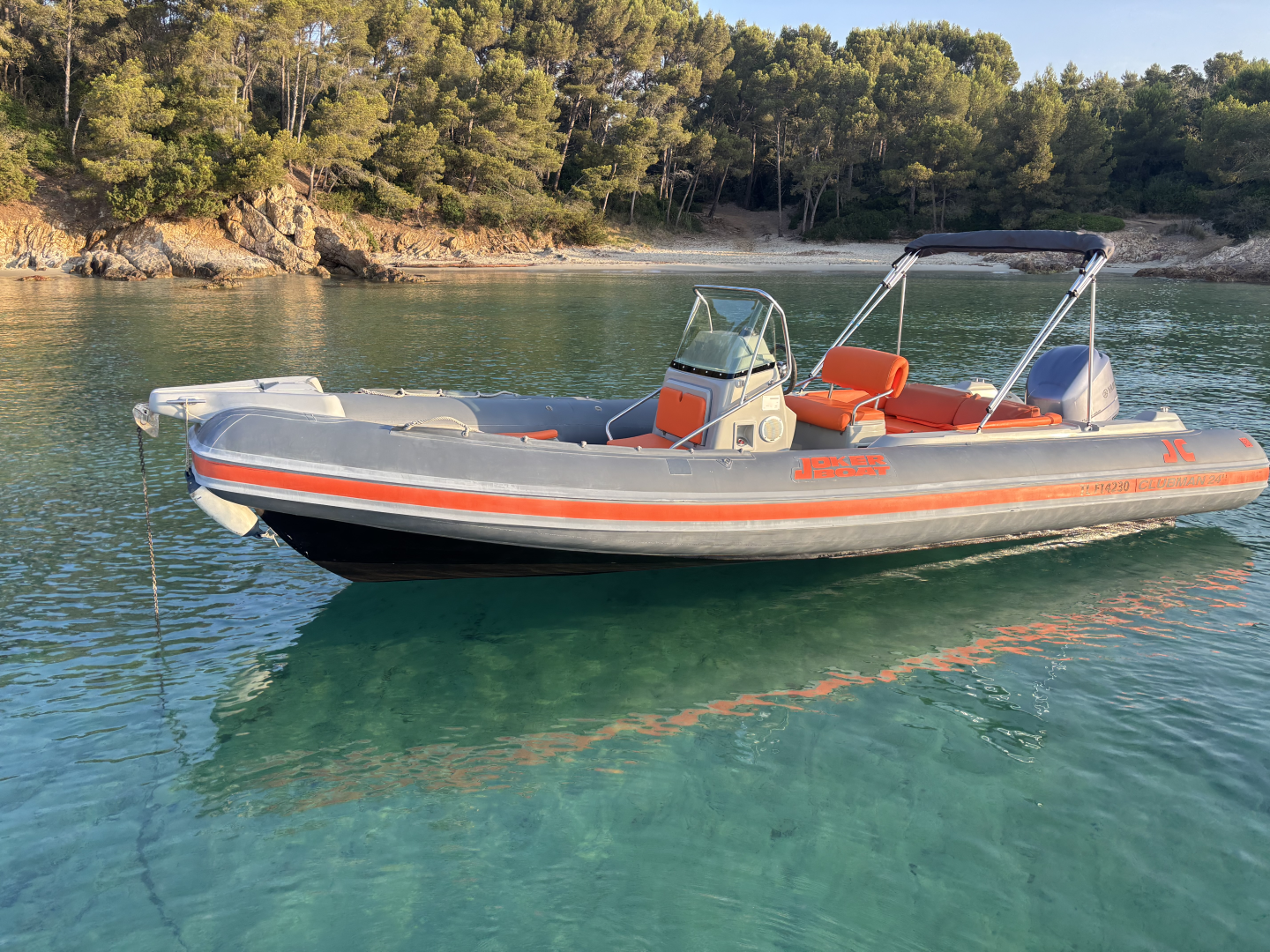 Rent a Ranieri Voyager 22 Hyères