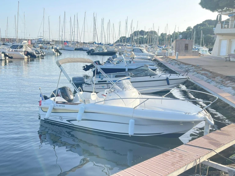 Bénéteau Flyer 550 Open in Carqueiranne on SamBoat