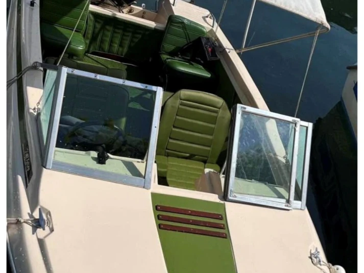 Rent a Glastron 162 Publier