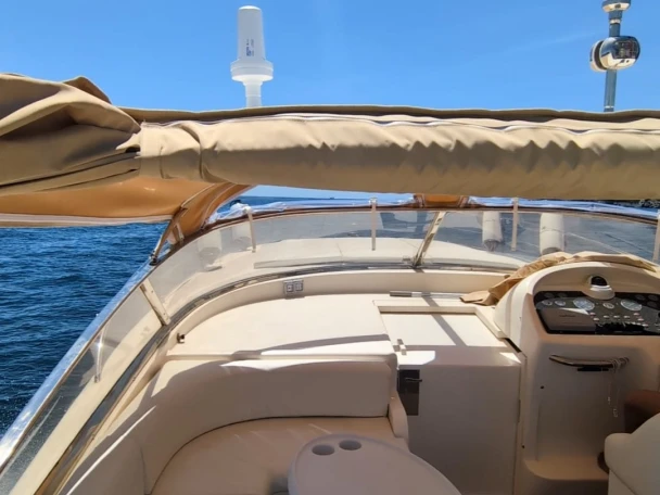 Luxury Yacht rental in Naples - Baia 43/0