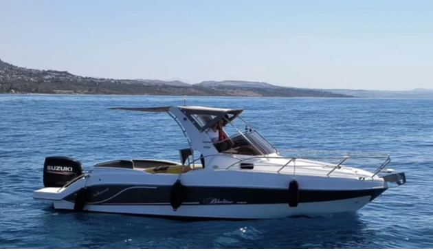 Bareboat Rental Motorboat Bluline with a boat licence