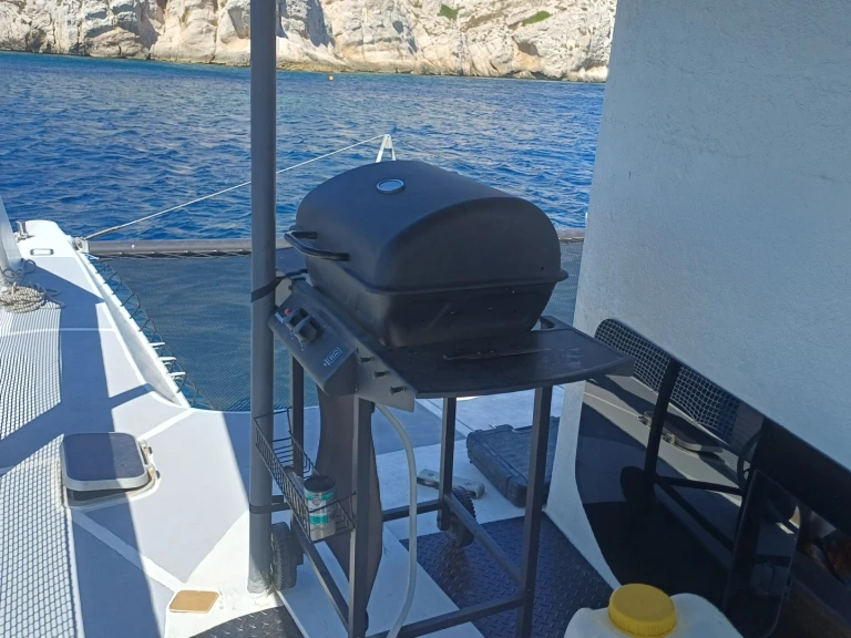 Yacht charter Marseille cheap Louisiane 37