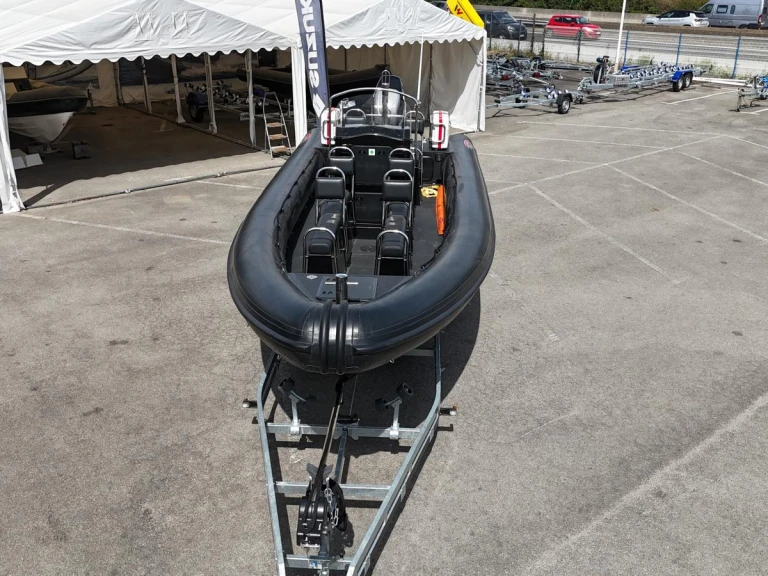 Boat rental Searib's SR 8.60 PRO in Vannes on Samboat