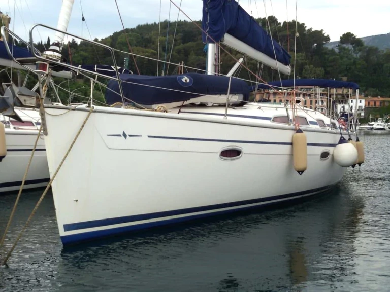 Bareboat Rental Sailboat Bavaria with a boat licence
