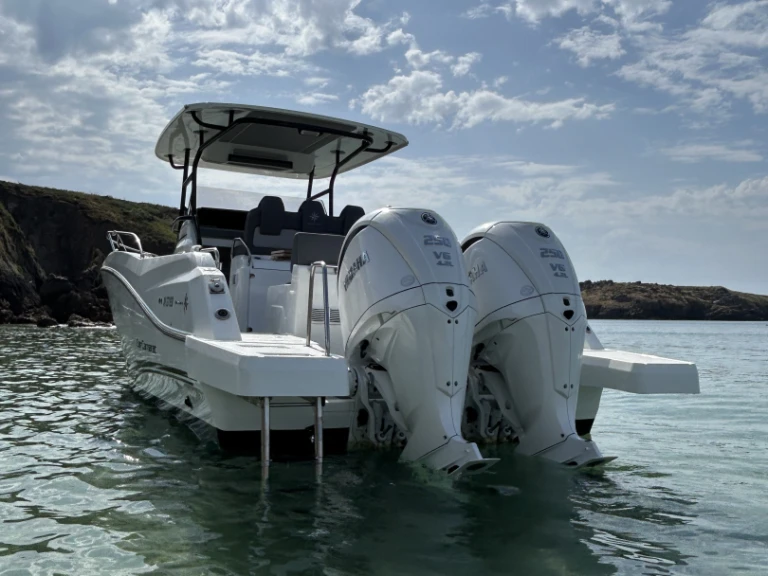 Yacht charter France cheap Cap Camarat 9.0 CC