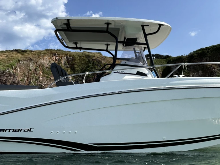 Motorboat rental with or without captain Jeanneau France