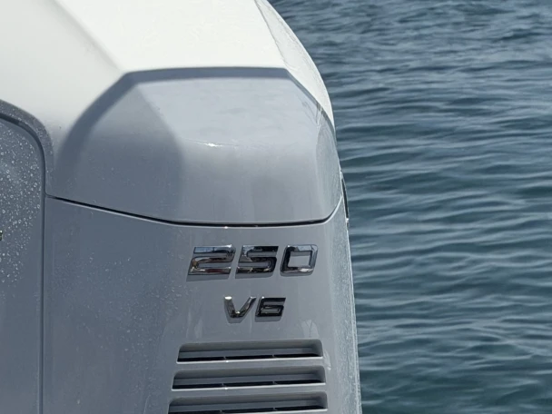 Rent a Lomac Turismo 7.0 Marina de Portimão