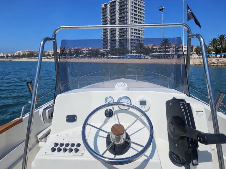 Conero CONERO CIAO 540 in Porto San Giorgio on SamBoat