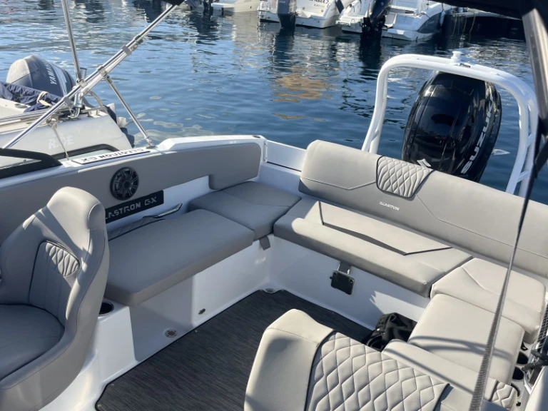 Motorboat rental with or without captain Glastron Ajaccio