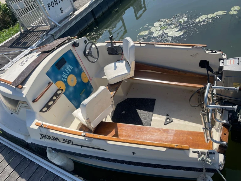 Yacht charter Écouflant cheap Boum 420