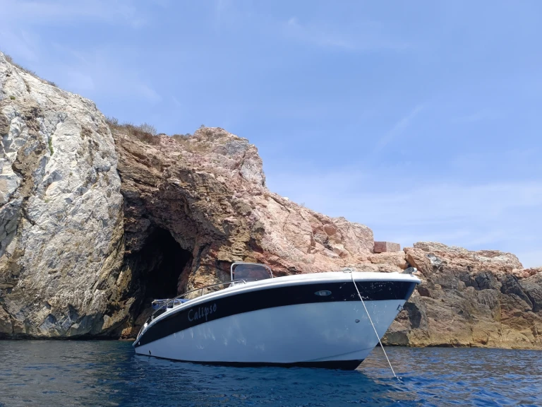 Yamaha Calipso open charter bareboat or captained in  Portoferraio
