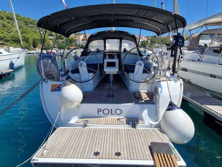 Bareboat Rental Sailboat Bavaria with a boat licence