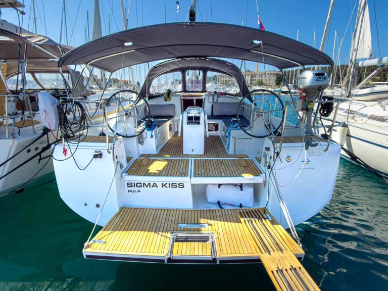 Sailboat rental in Pula - Jeanneau Sun Odyssey 440