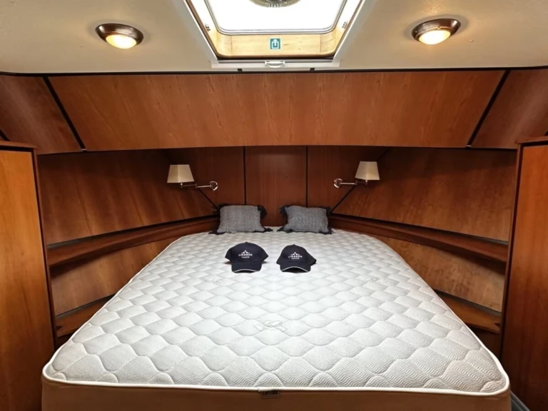 Houseboat for rent Rheinsberg at the best price