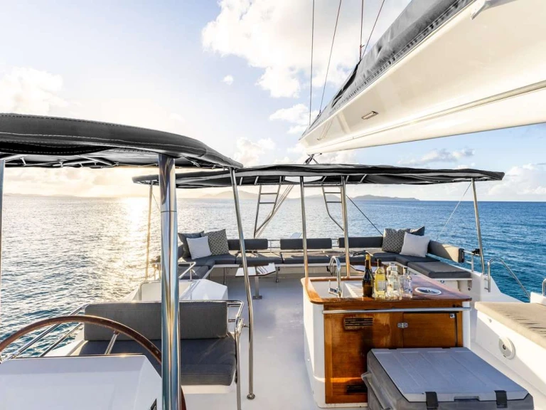 Luxury Yacht rental with or without captain Fountaine Pajot Bahamas